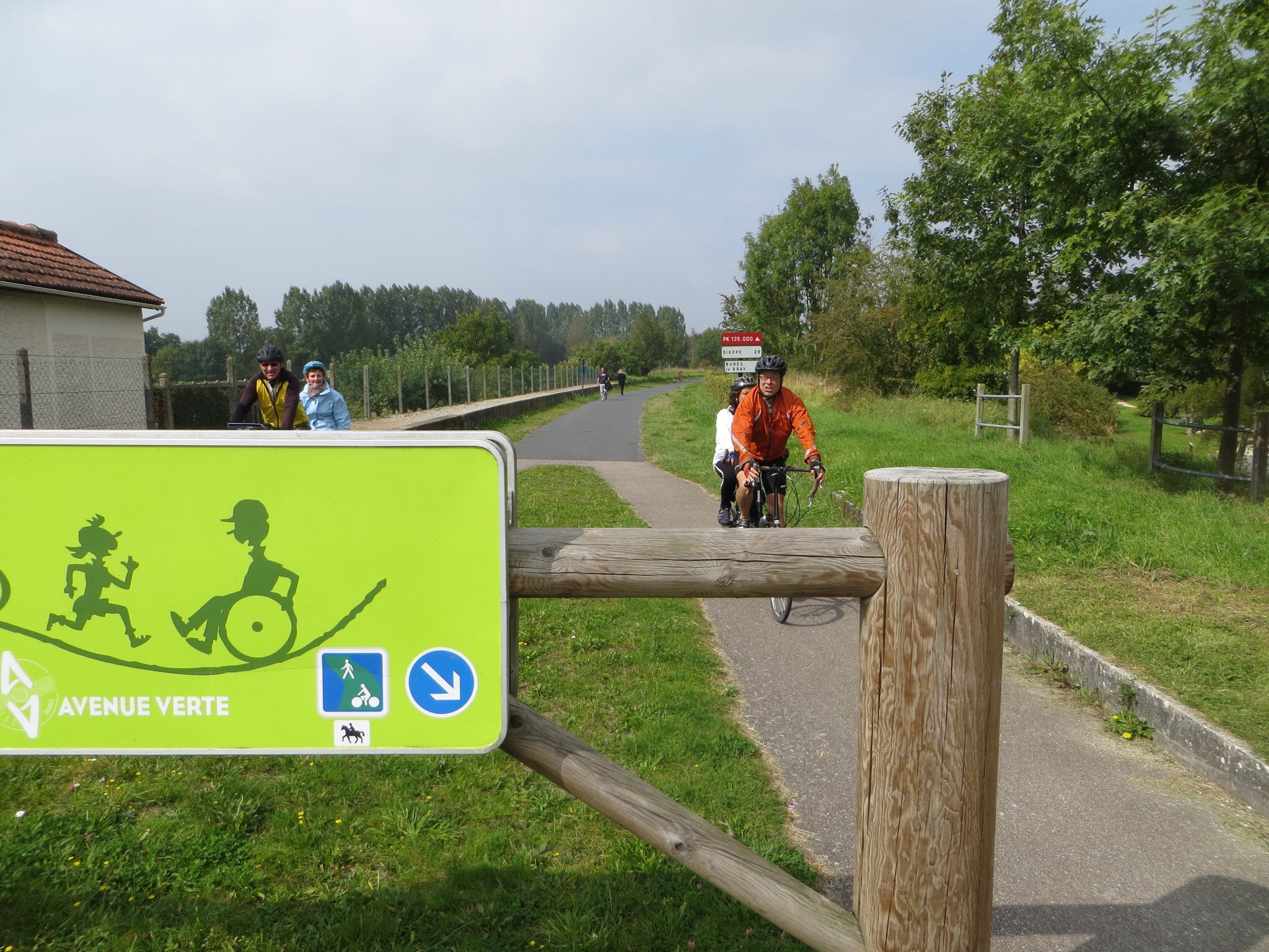 French rail-trail extended 30 miles from Forges les Eaux, part of bike route from Paris to London